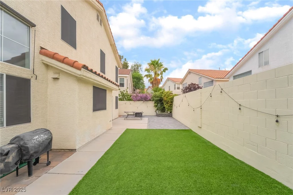 77 Huntfield, Henderson, NV 89074