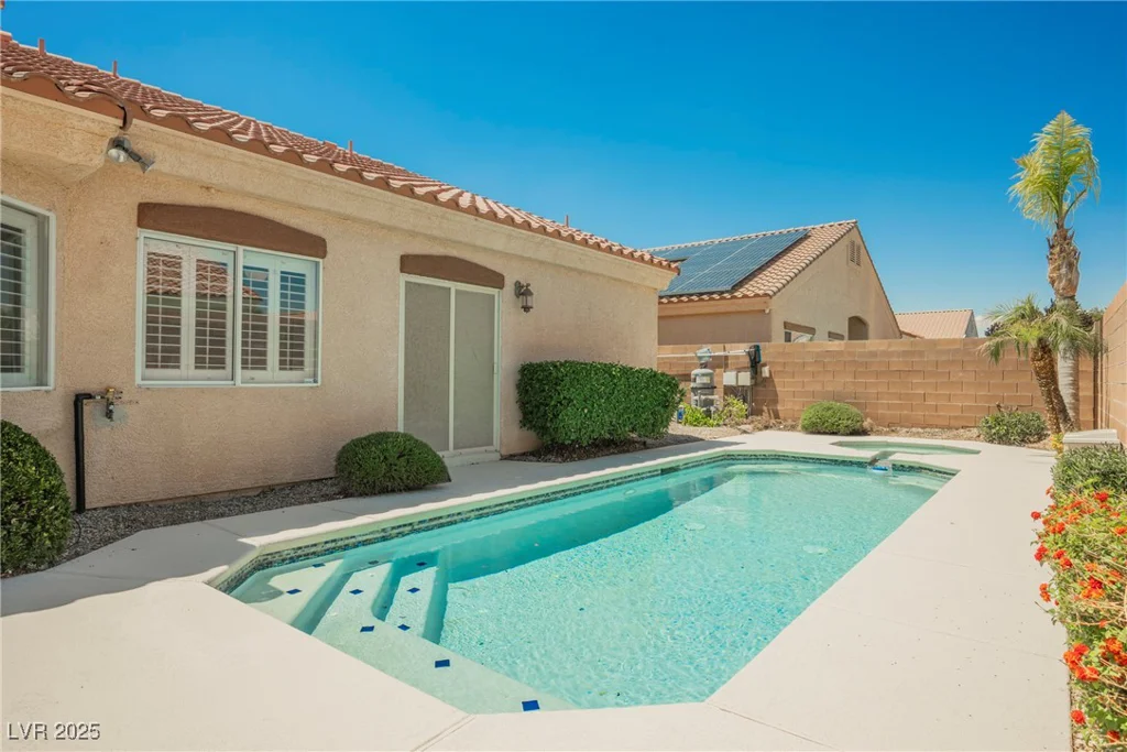 3882 Genoa, Las Vegas, NV 89141