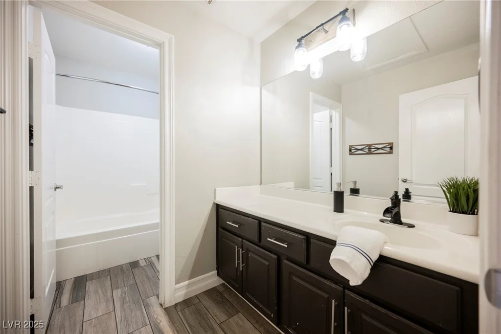 3882 Genoa, Las Vegas, NV 89141