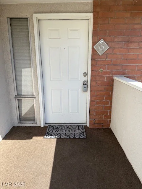 793 Oakmont, Las Vegas, NV 89109