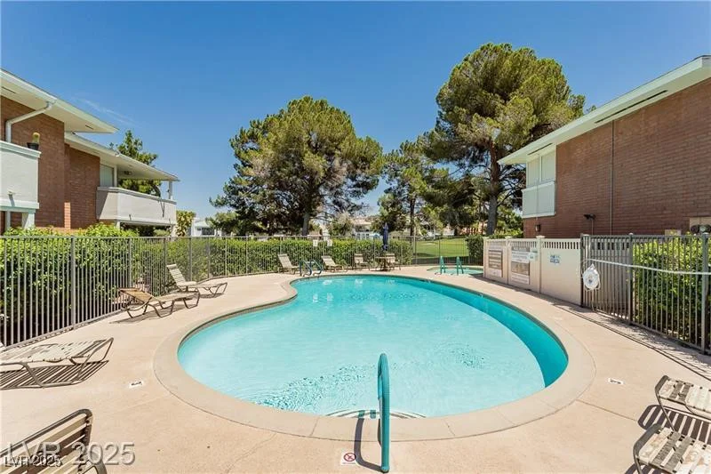 793 Oakmont, Las Vegas, NV 89109
