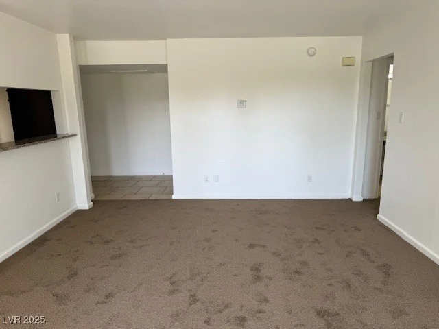 793 Oakmont, Las Vegas, NV 89109