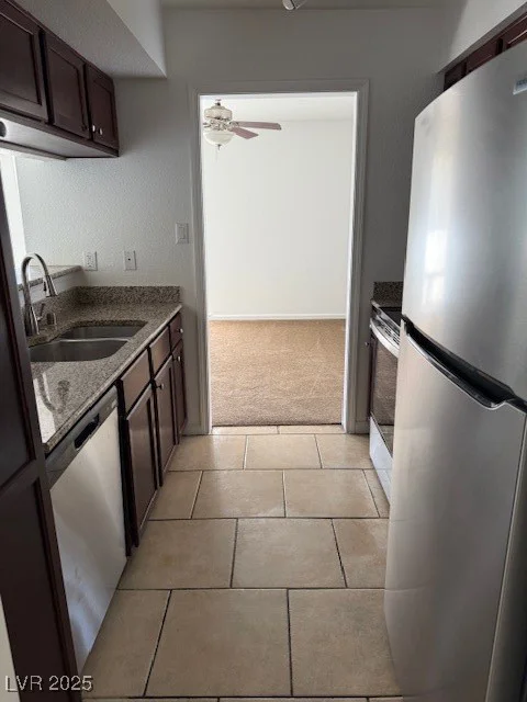 793 Oakmont, Las Vegas, NV 89109
