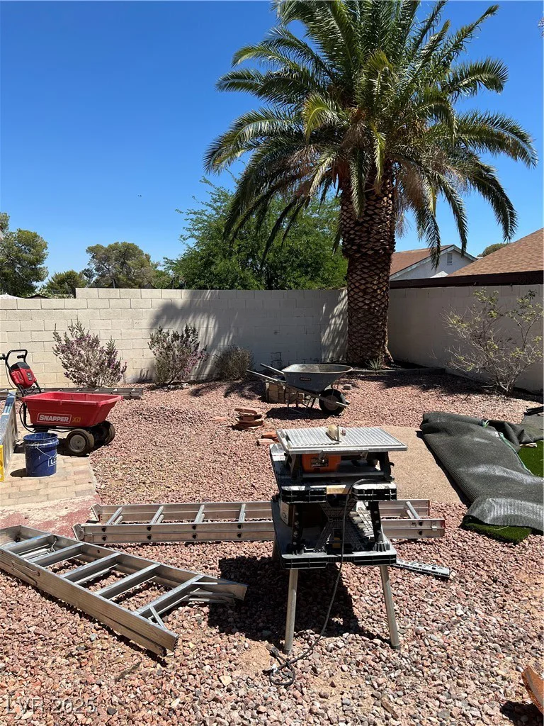 7247 Manatee, Las Vegas, NV 89147
