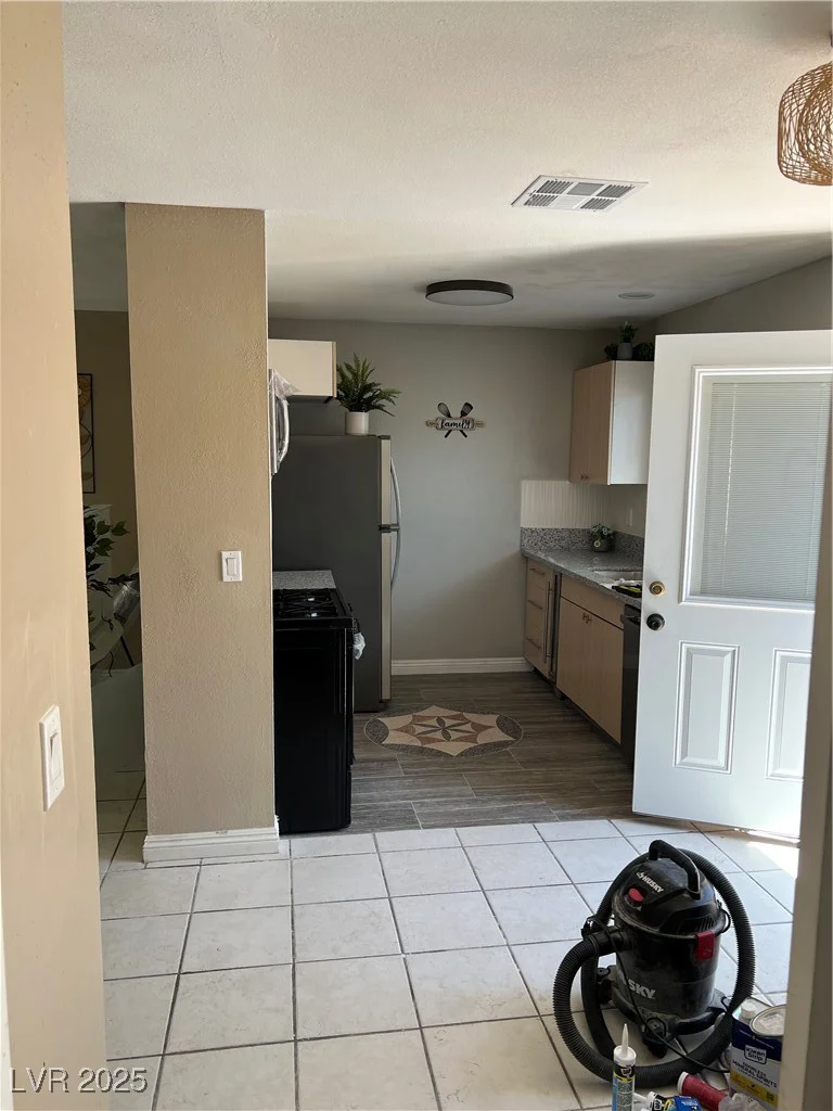 7247 Manatee, Las Vegas, NV 89147