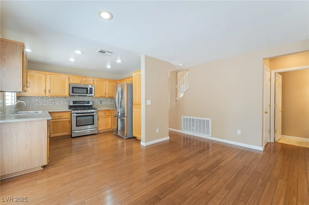 10204 Waseca, Las Vegas, NV 89144