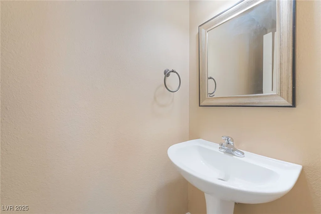 10204 Waseca, Las Vegas, NV 89144