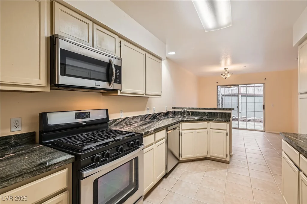 2816 Dawn Crossing, Henderson, NV 89074