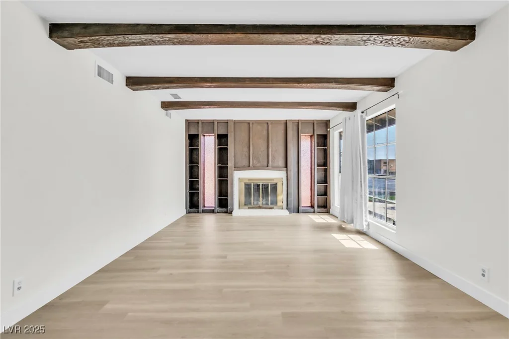 2753 McLeod, Las Vegas, NV 89121