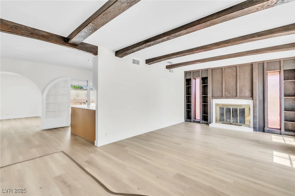 2753 McLeod, Las Vegas, NV 89121