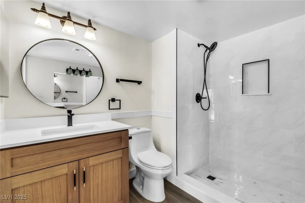 2753 McLeod, Las Vegas, NV 89121