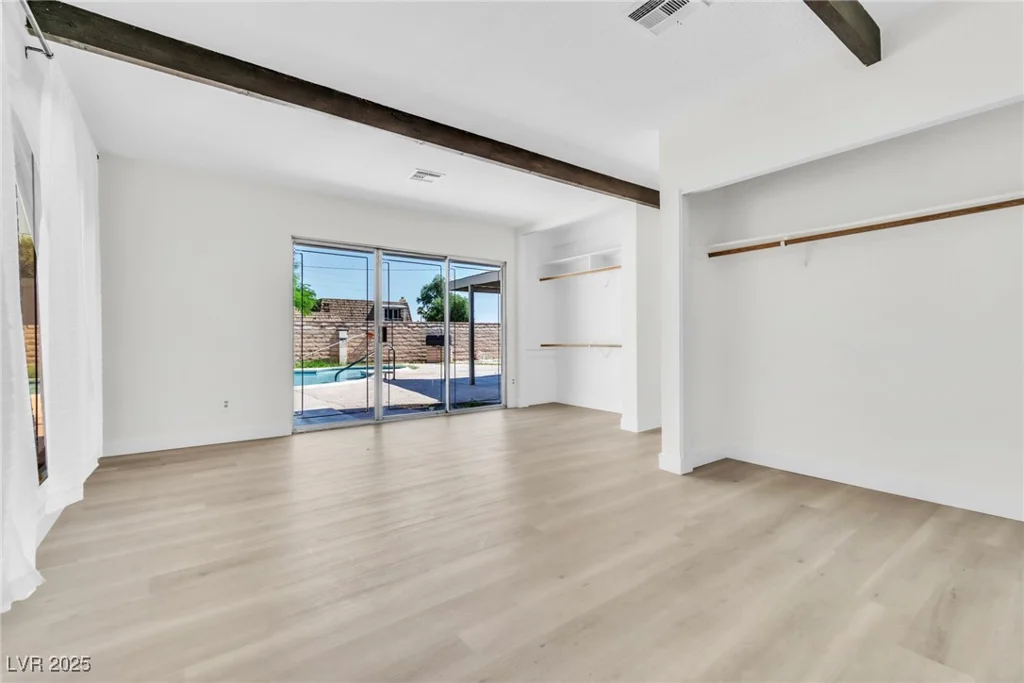 2753 McLeod, Las Vegas, NV 89121