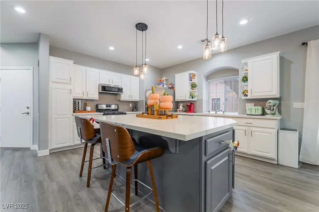 8143 Cheerful Valley, Las Vegas, NV 89178