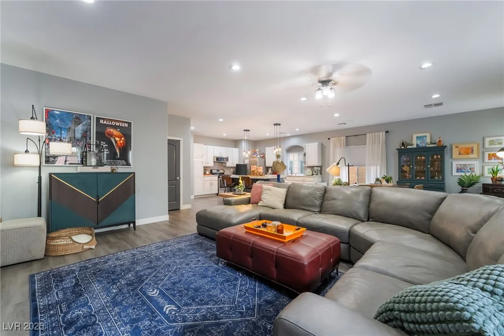 8143 Cheerful Valley, Las Vegas, NV 89178