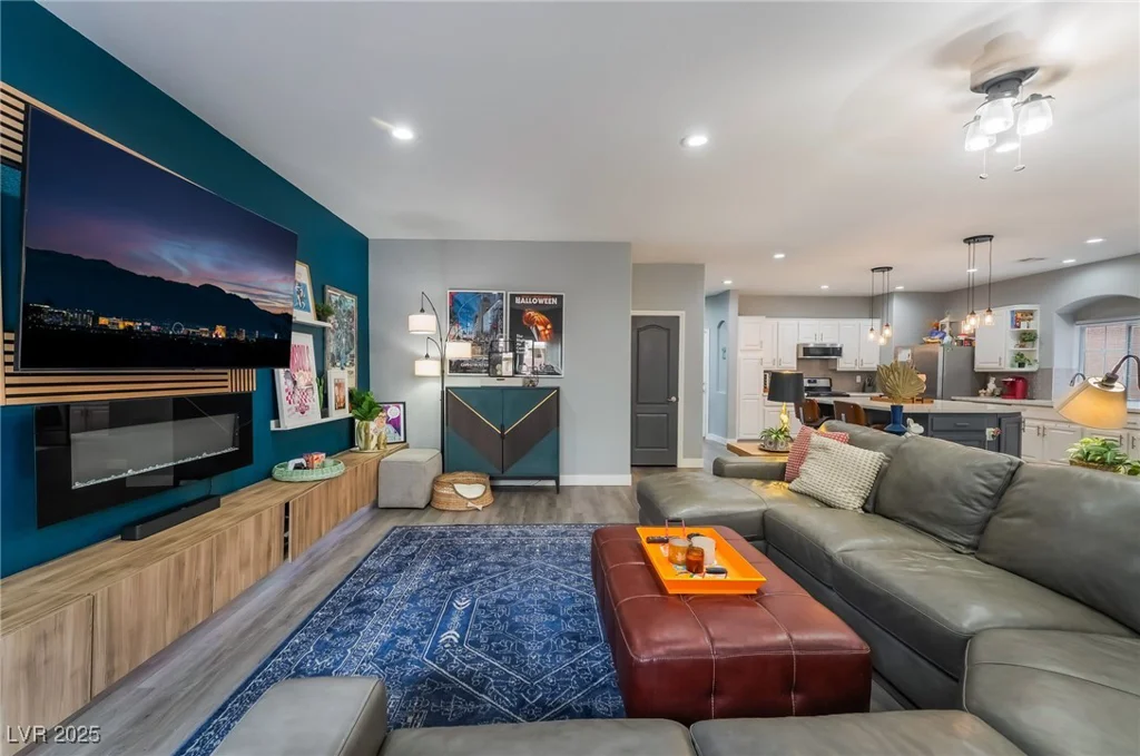 8143 Cheerful Valley, Las Vegas, NV 89178