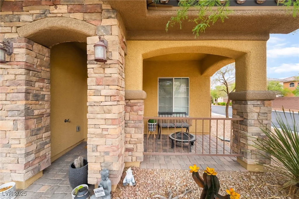 8143 Cheerful Valley, Las Vegas, NV 89178