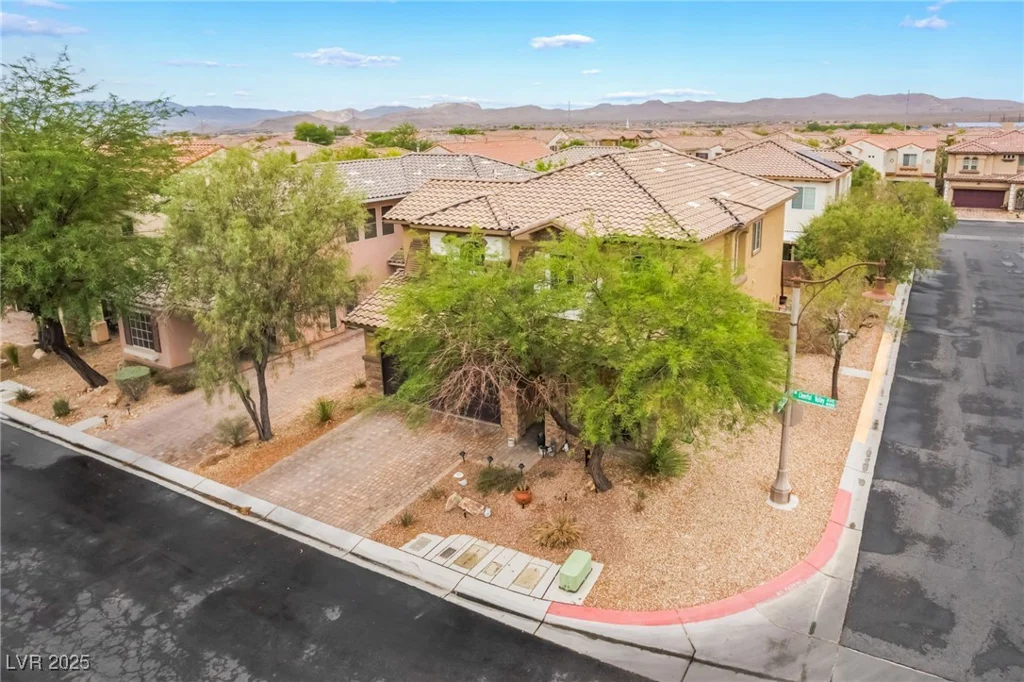 8143 Cheerful Valley, Las Vegas, NV 89178