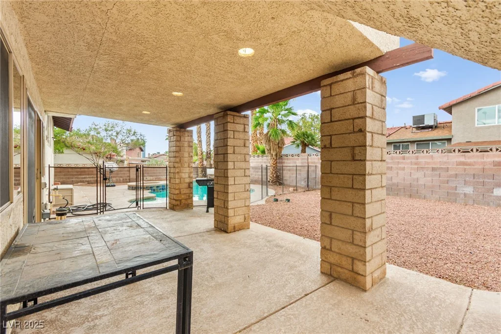 5195 Ganado, Las Vegas, NV 89103