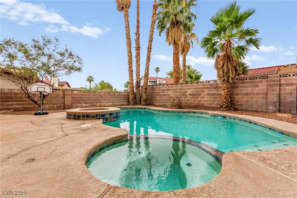 5195 Ganado, Las Vegas, NV 89103