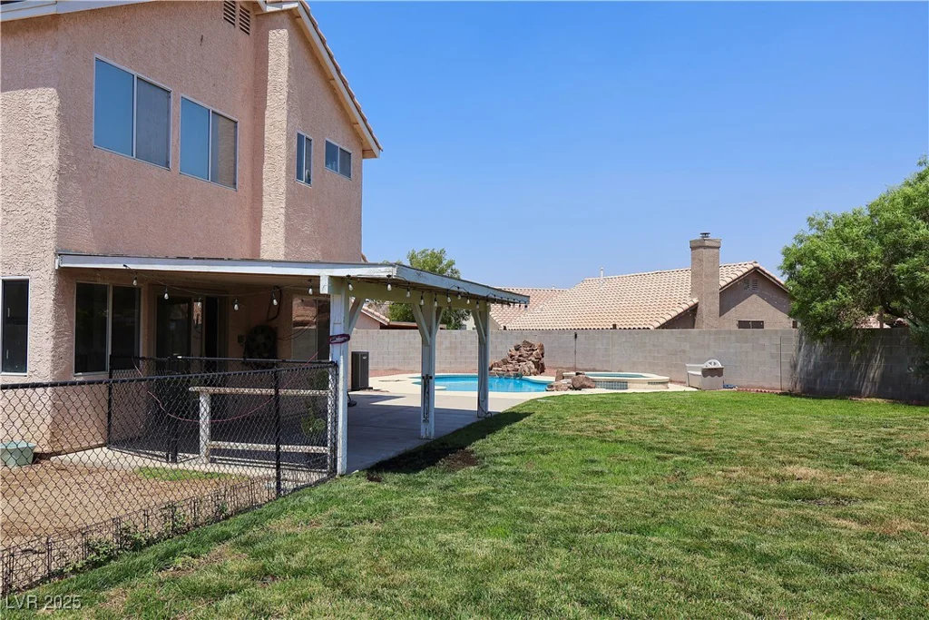 6492 Silent Pine, Las Vegas, NV 89156