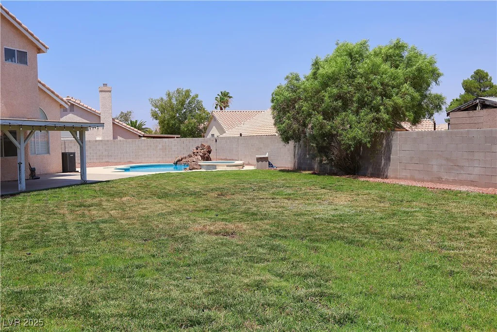 6492 Silent Pine, Las Vegas, NV 89156