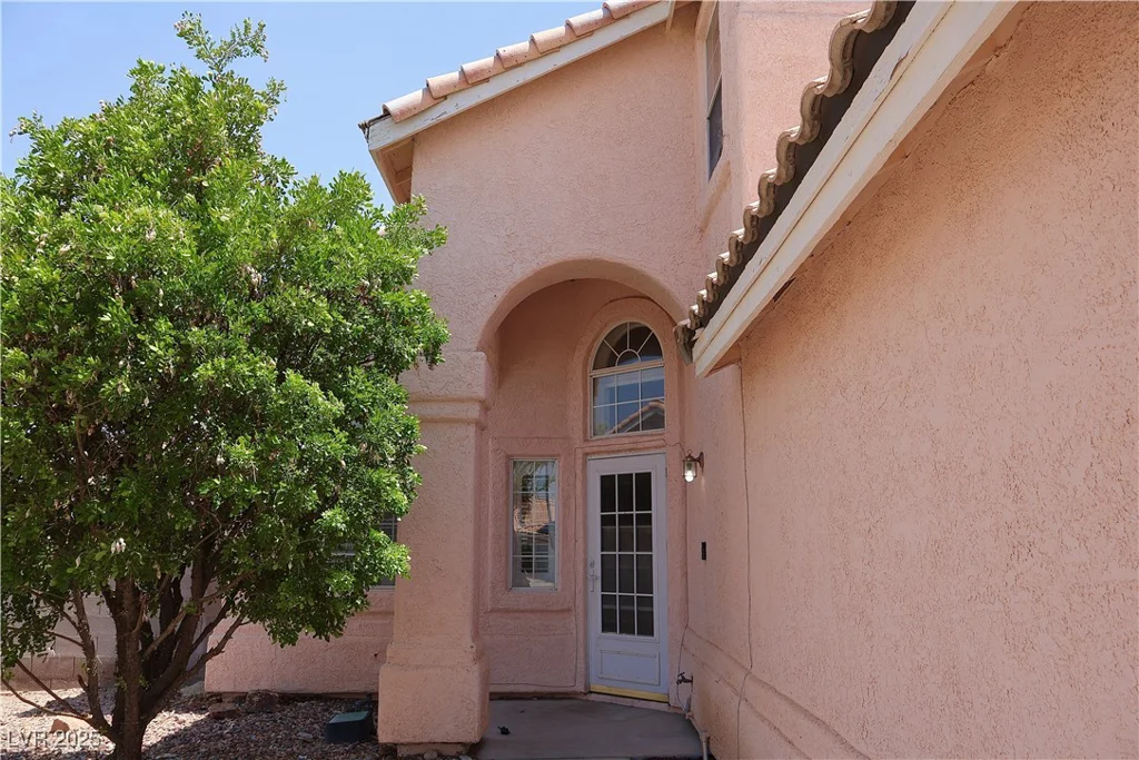 6492 Silent Pine, Las Vegas, NV 89156