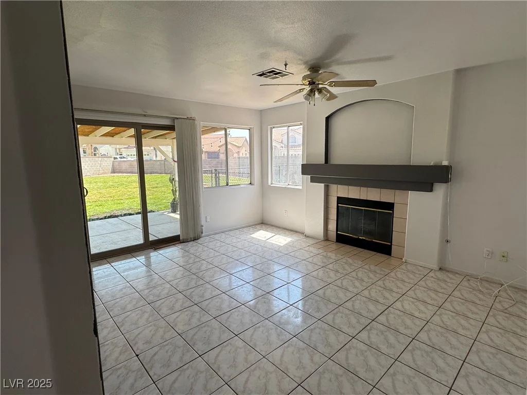 6492 Silent Pine, Las Vegas, NV 89156