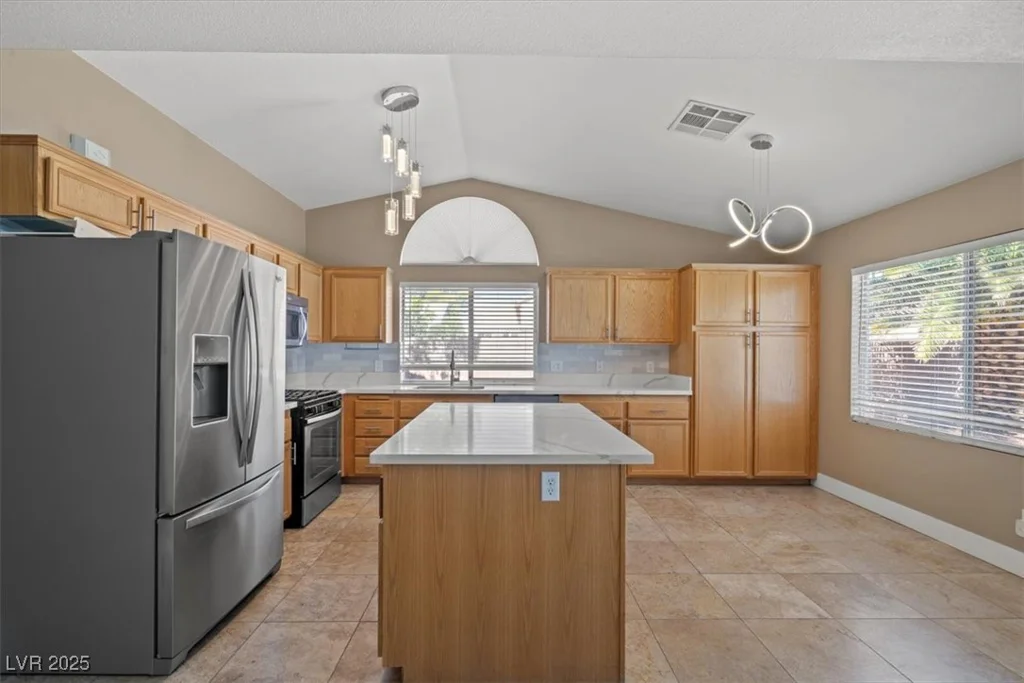 9794 Ice Box Canyon, Las Vegas, NV 89117