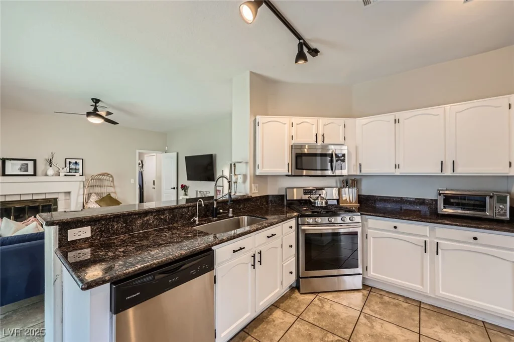 2535 Cortina, Henderson, NV 89074