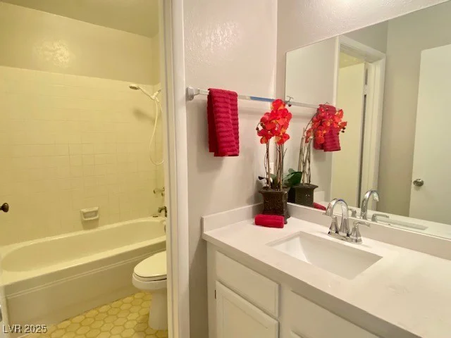 4242 Mississippi, Las Vegas, NV 89103