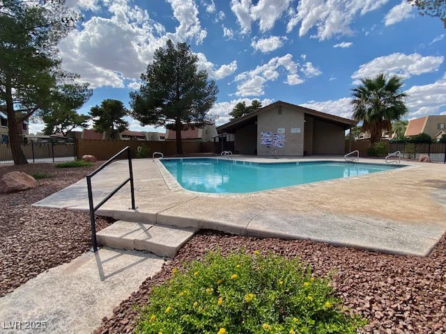 4242 Mississippi, Las Vegas, NV 89103