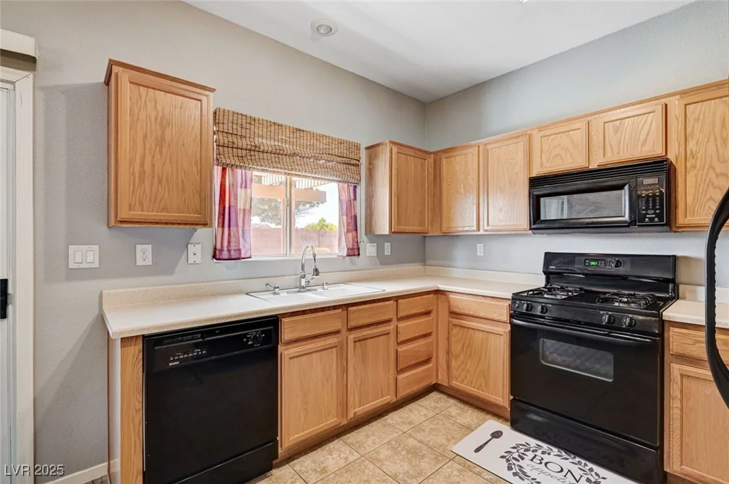 6059 Black Gold, North Las Vegas, NV 89031