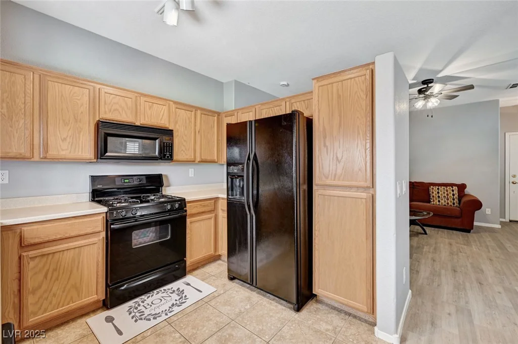 6059 Black Gold, North Las Vegas, NV 89031