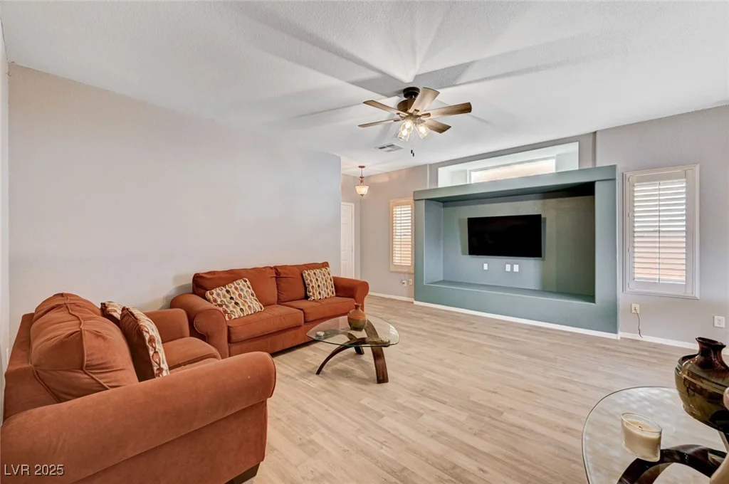 6059 Black Gold, North Las Vegas, NV 89031