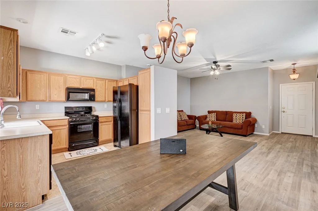 6059 Black Gold, North Las Vegas, NV 89031