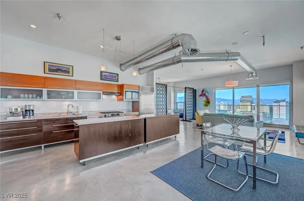 200 Hoover, Las Vegas, NV 89101