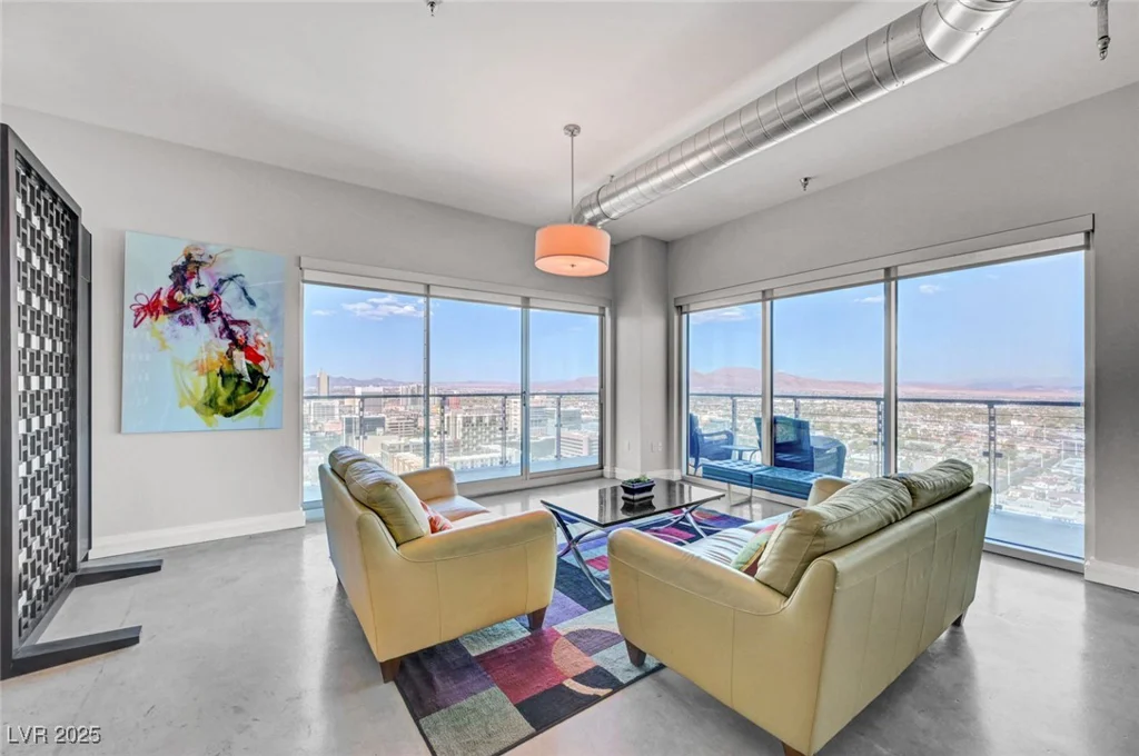 200 Hoover, Las Vegas, NV 89101