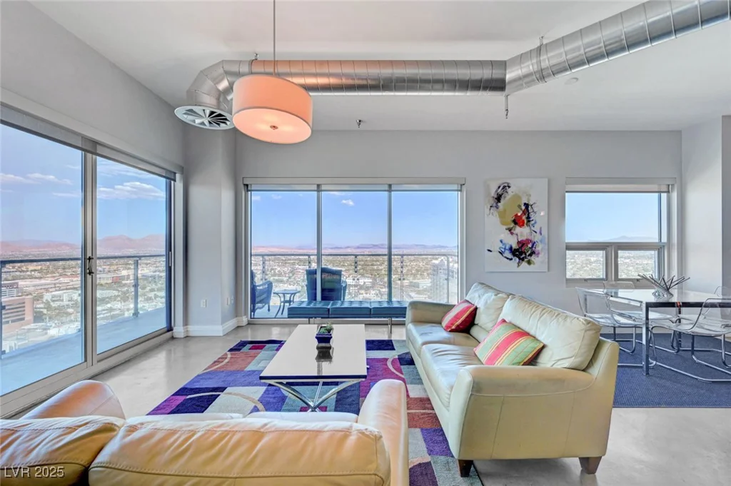 200 Hoover, Las Vegas, NV 89101