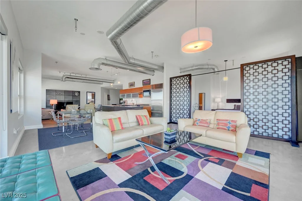 200 Hoover, Las Vegas, NV 89101