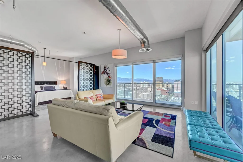 200 Hoover, Las Vegas, NV 89101