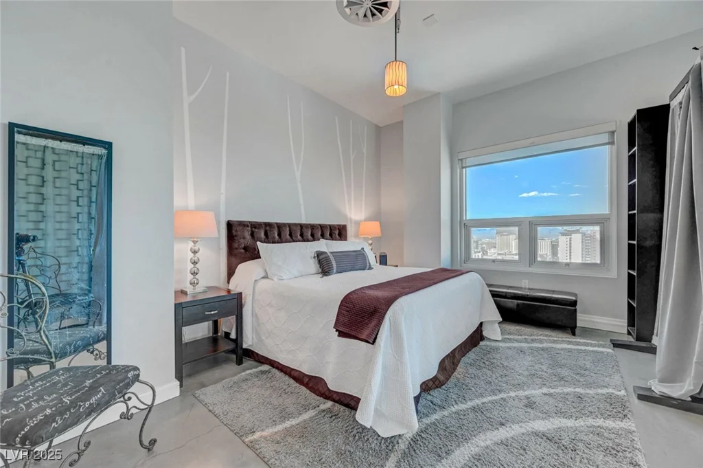 200 Hoover, Las Vegas, NV 89101