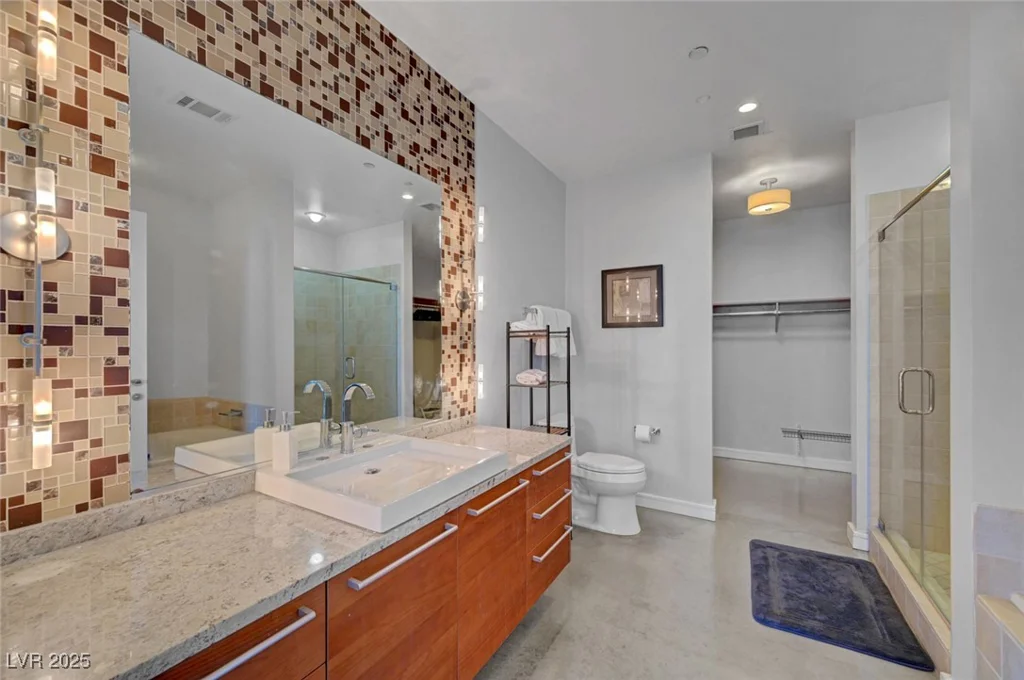 200 Hoover, Las Vegas, NV 89101