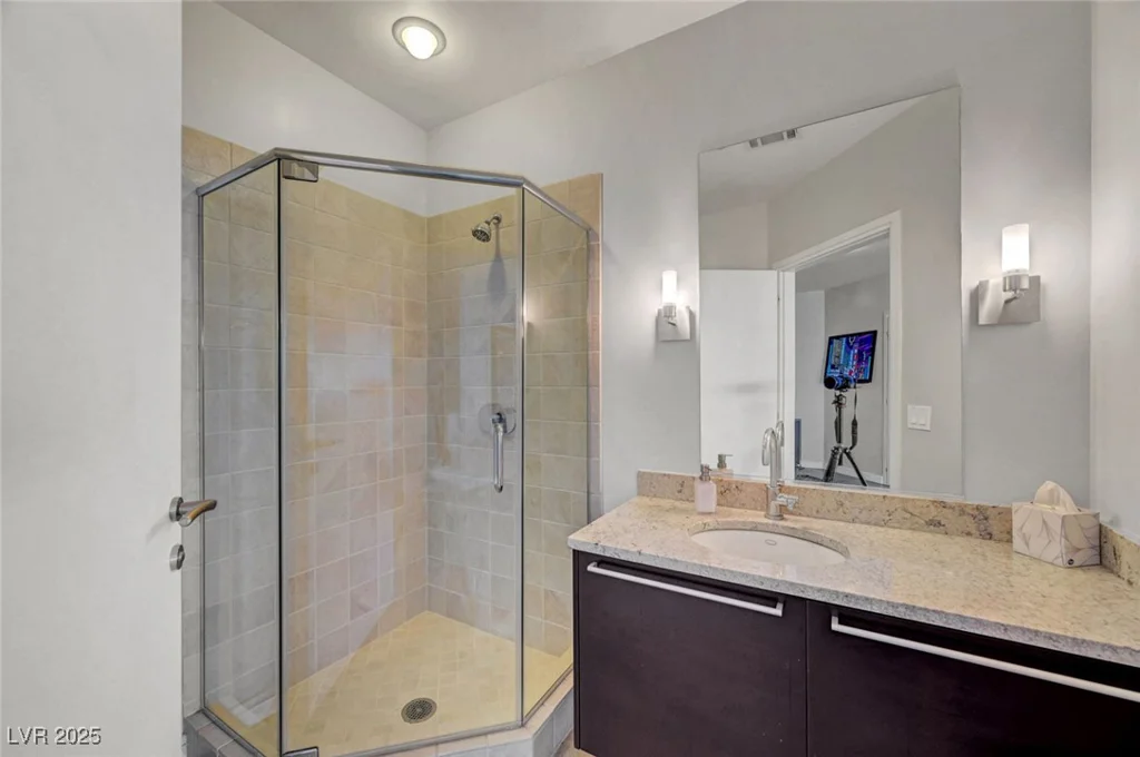 200 Hoover, Las Vegas, NV 89101