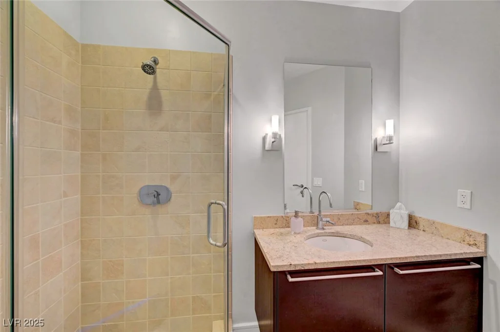 200 Hoover, Las Vegas, NV 89101