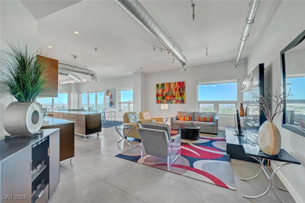 200 Hoover, Las Vegas, NV 89101