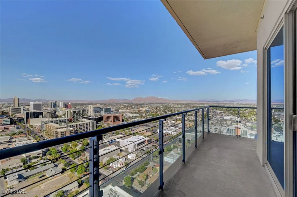 200 Hoover, Las Vegas, NV 89101