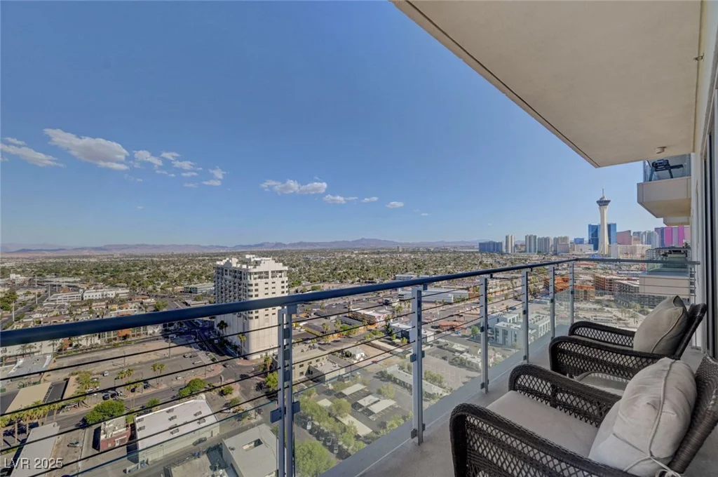 200 Hoover, Las Vegas, NV 89101
