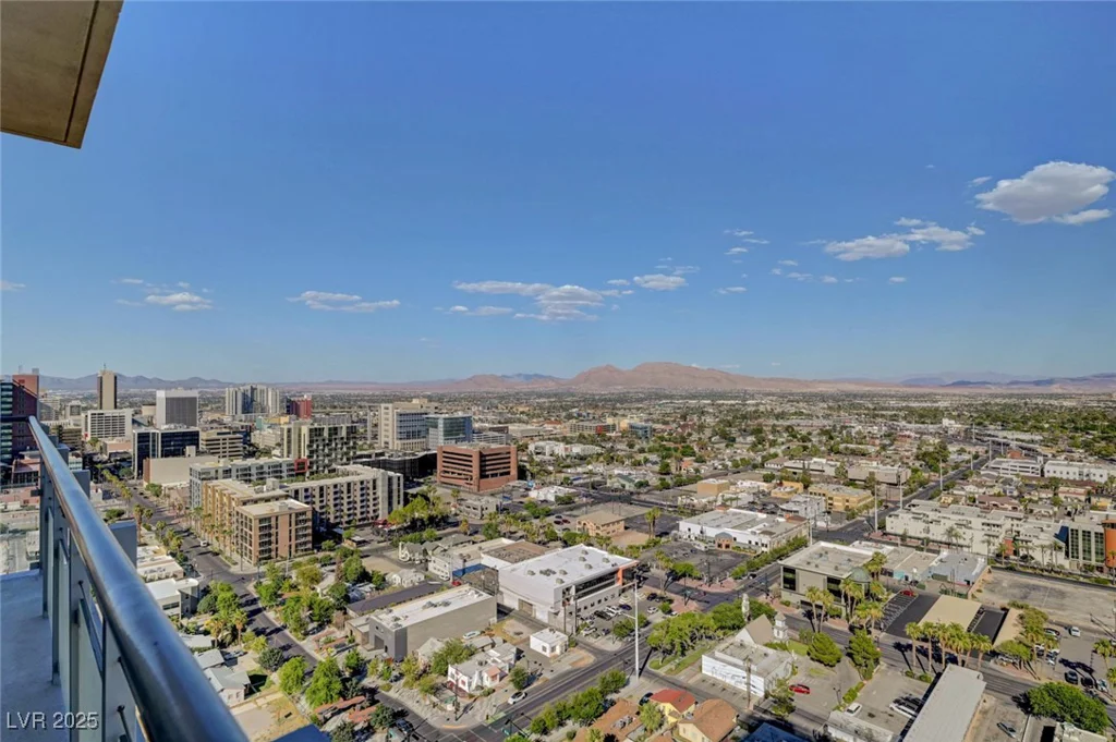 200 Hoover, Las Vegas, NV 89101