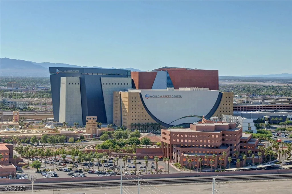 200 Hoover, Las Vegas, NV 89101