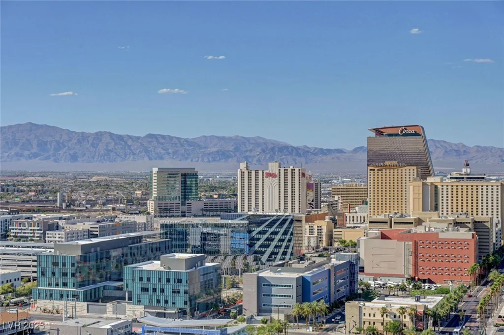200 Hoover, Las Vegas, NV 89101